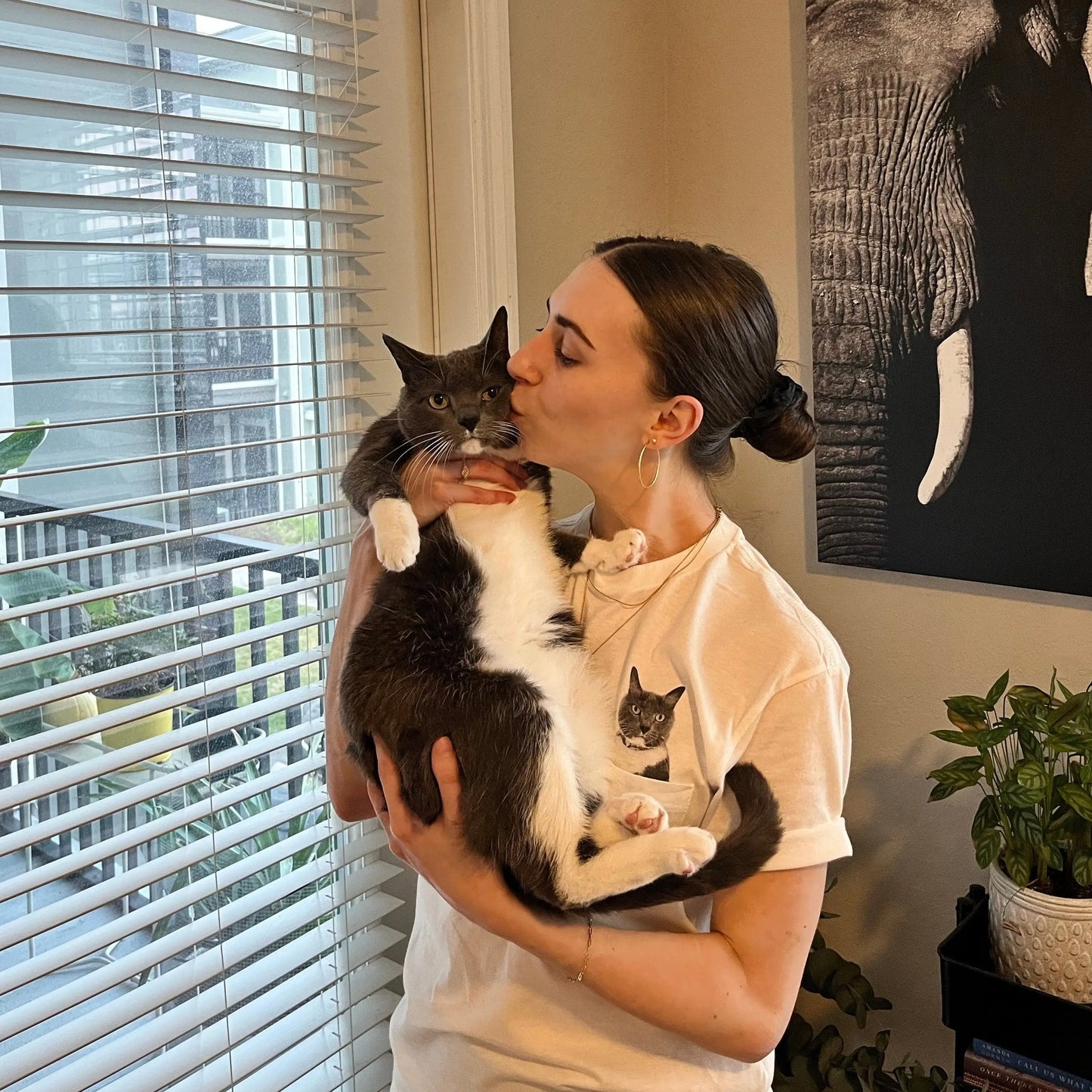 Lightweight Pet-In-Pocket Tee