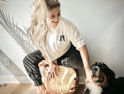 Lightweight Pet-In-Pocket Cropped Tee